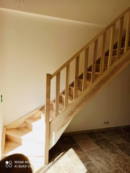 Création escalier et garde-corps en bois pour accès mezzanine près de Carpentras et L’Isle-sur-la-Sorgue